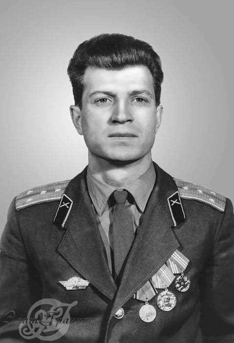 Фотомедальон на памятник. Ретушь.